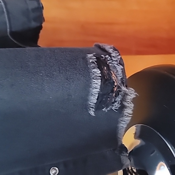 Destressed Jean Shacket - Picture 5 of 10